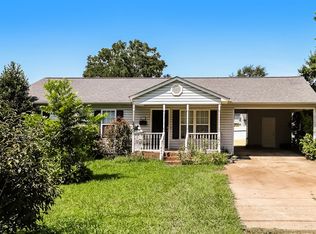 109 S Pasour St, Dallas, NC 28034