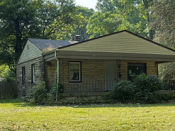 3rd image of 1833 N Euclid Ave