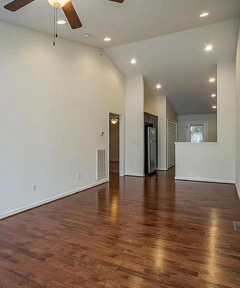 25 Myleigh Ave — Photo 3