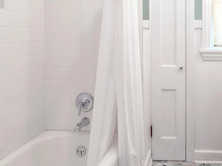 1008 Yale Rd — Photo 9