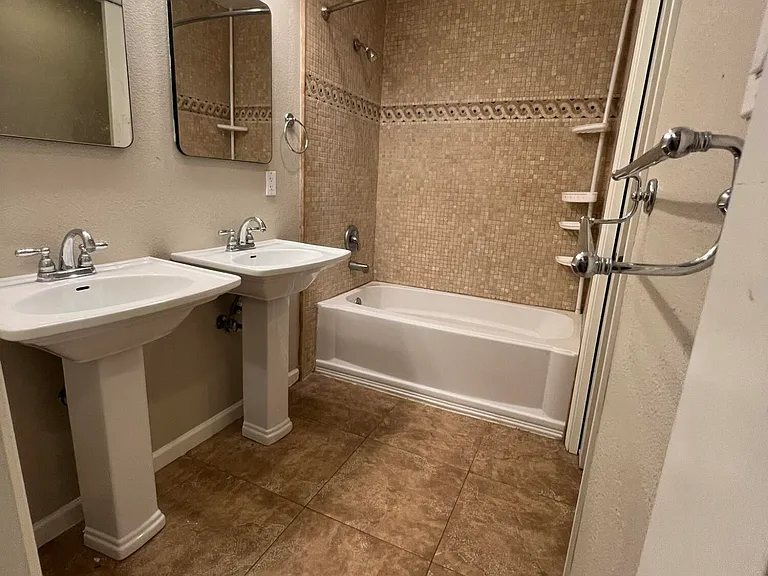 233 E Huntington Dr #233 — Photo 10