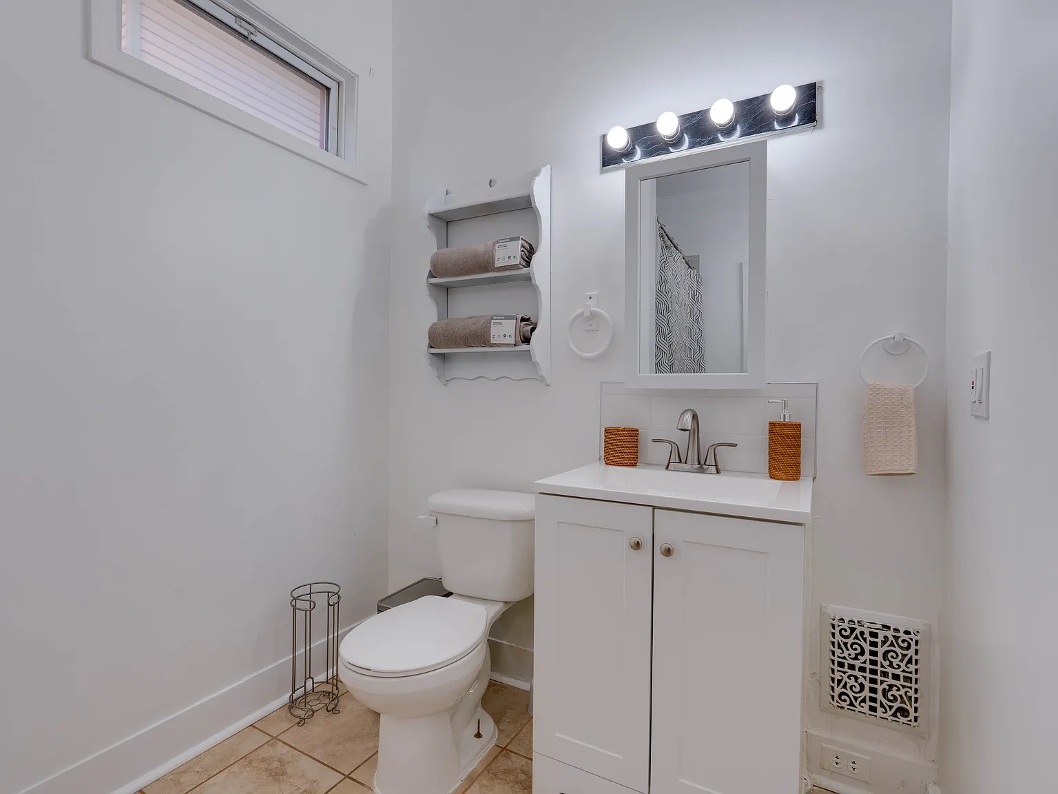 1 bed, $1,400 — Photo 2