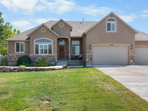 304 E Box Elder Dr, Grantsville, UT 84029