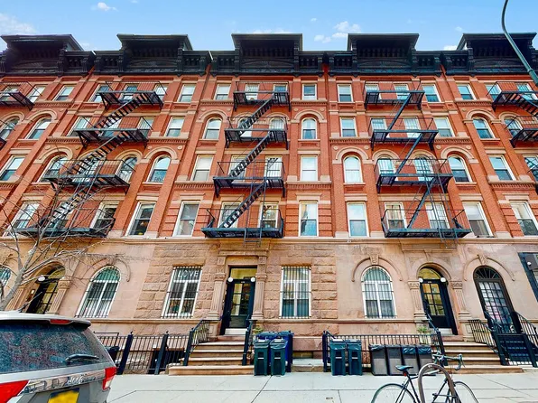 630 E 14th St APT 7, New York, NY 10009