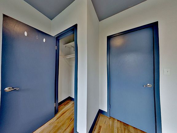 4th image of 34 E 7th St #2DE