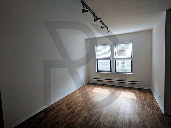 3rd image of 2834 W Palmer St #2834210