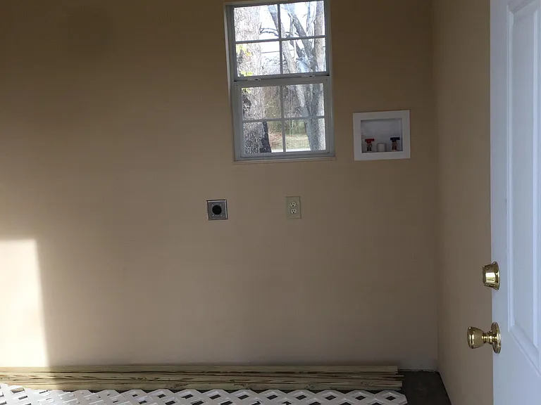 608 W Cedar St — Photo 18