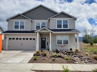 124 Willow Springs Dr, Talent, OR 97540