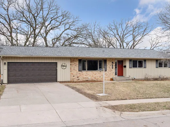 1837 Woodland Dr, Red Wing, MN 55066