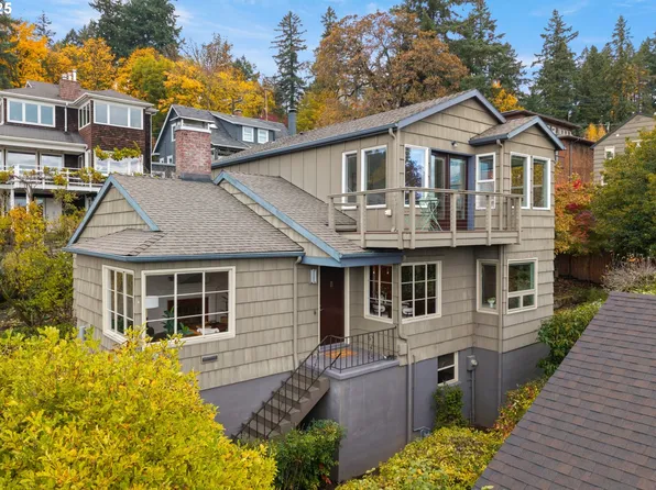 201 SW Bancroft Ct, Portland, OR 97239