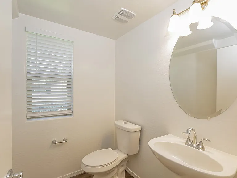 7338 W Cambridge Ave — Photo 16