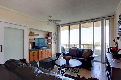 4th image of 2060 Beach Blvd