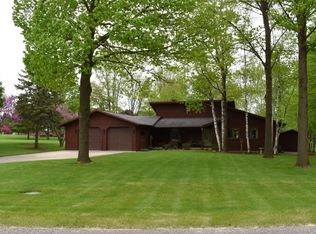 5730 Royal Ct, Gladwin, MI 48624