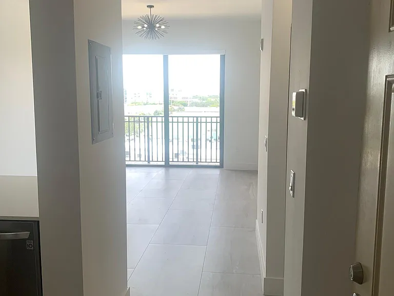 511 Lucerne Ave #611 — Photo 5