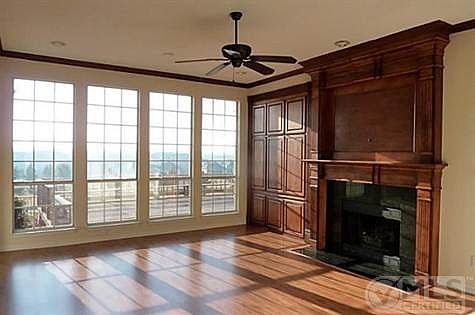 4th image of 1613 McGee Ln