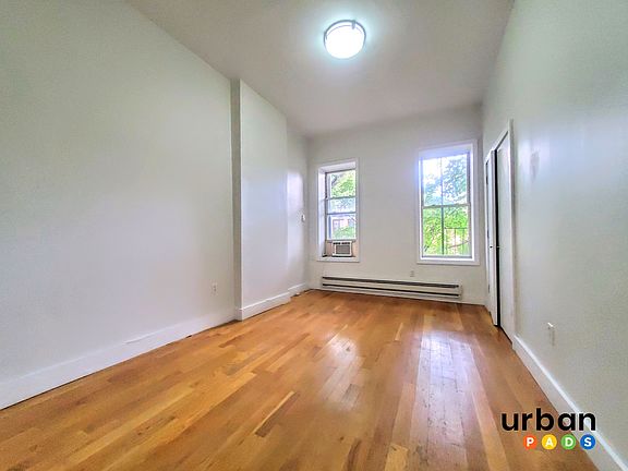 2nd image of 826 Halsey St #2L