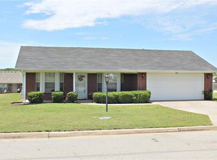 101 Hannah Ln, Pocola, OK 74902