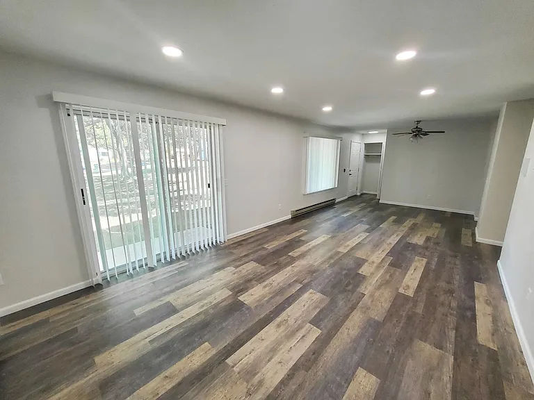 Orchard Village Apartments — Photo 5