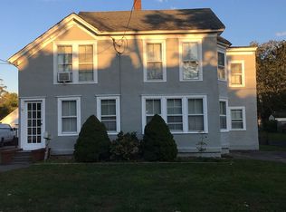 10 Dale Dr, Oakdale, NY 11769