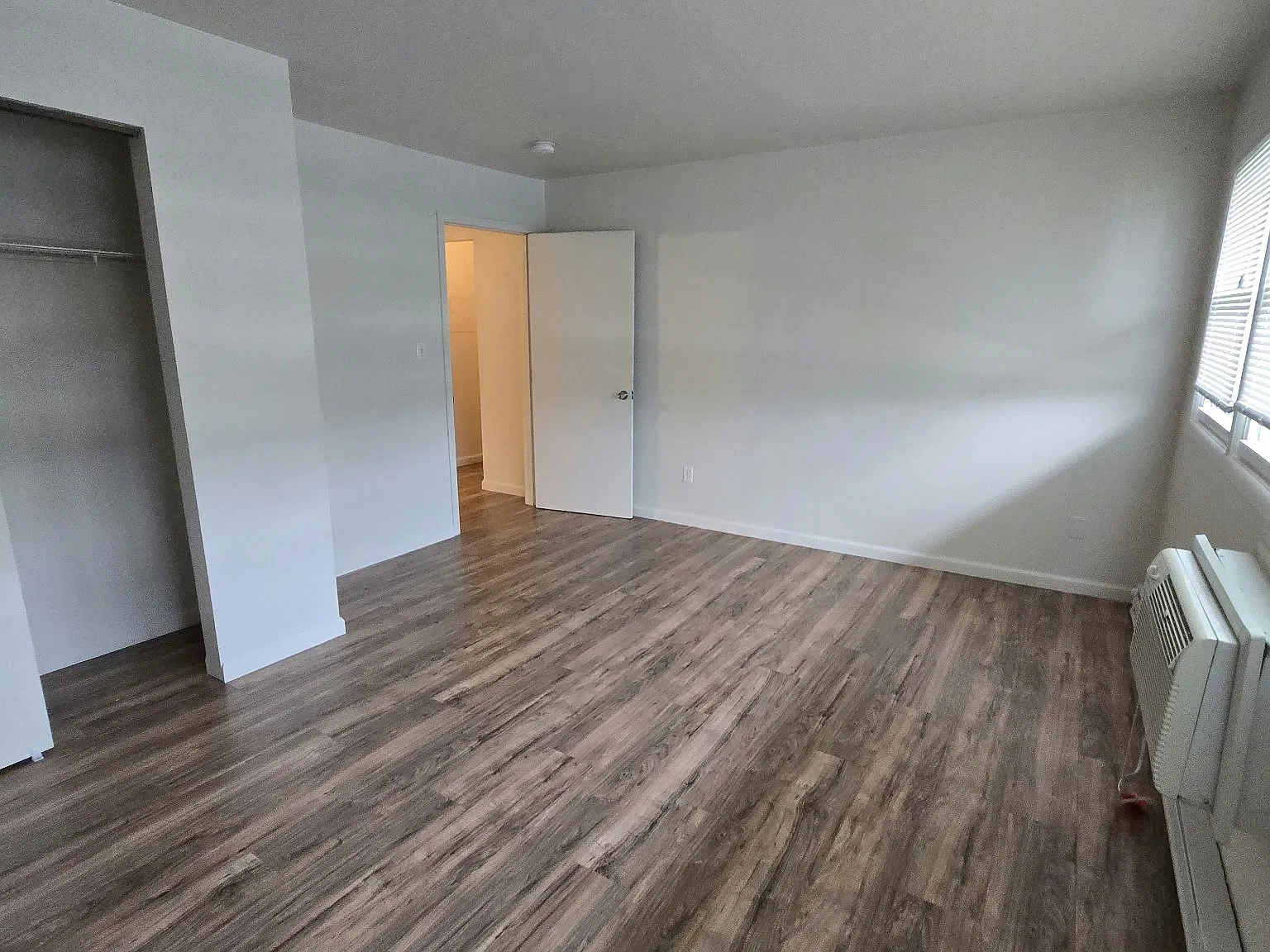 8 Leighton Ave — Photo 3