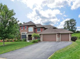 1708 Terra Glenn Ct, Eagan, MN 55122