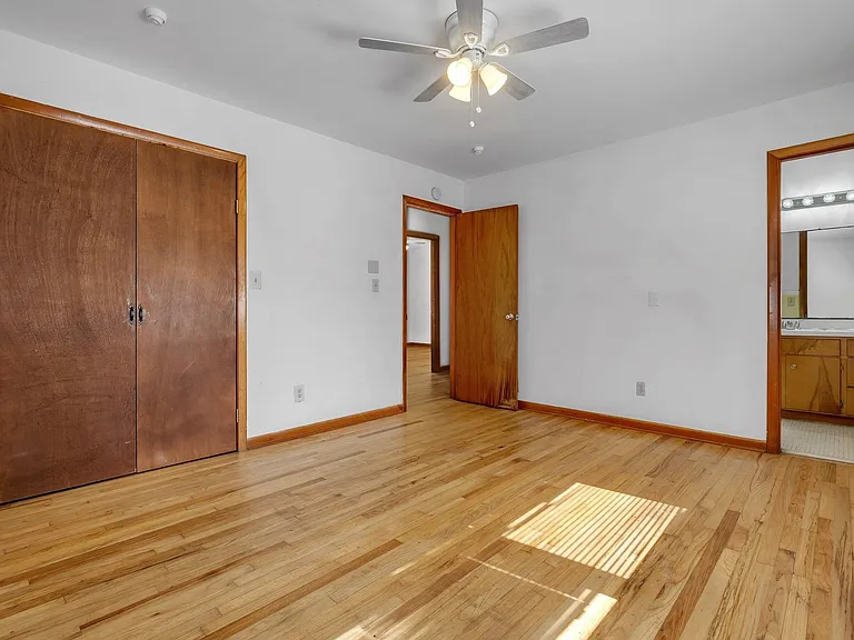 123 Columbia Dr — Photo 14
