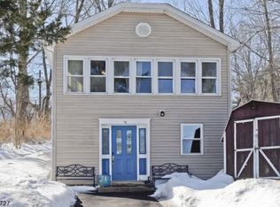 10 Shore Rd, Lake Hopatcong, NJ 07849