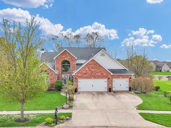 303 Orchard Dr, Mahomet, IL 61853