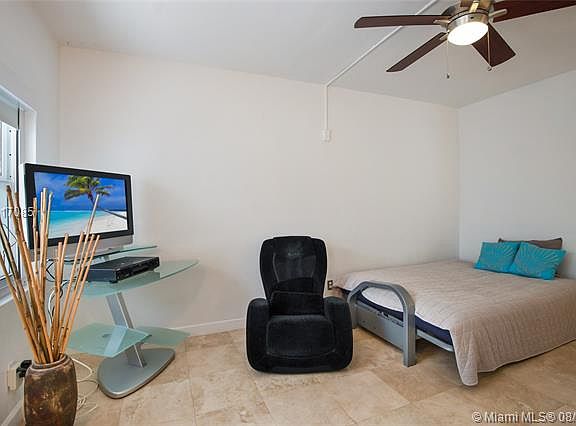 4th image of 101 Collins Ave APT 6