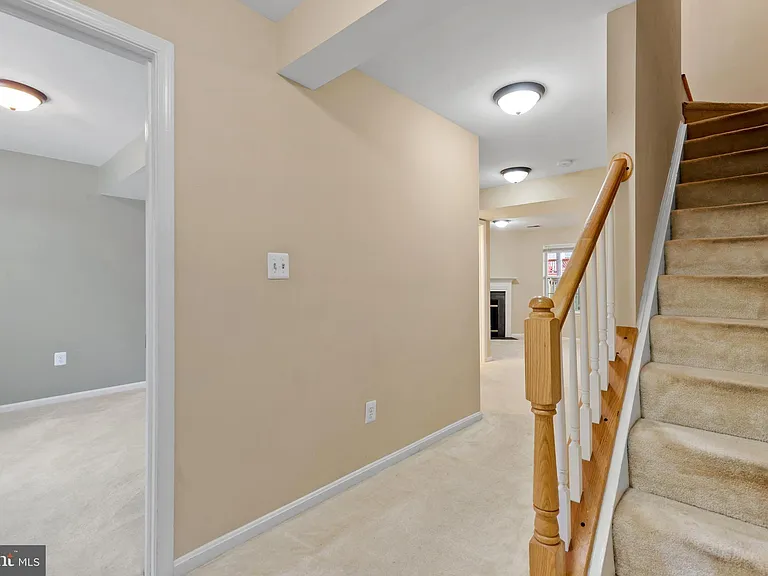 13129 Englishwood Ln — Photo 31