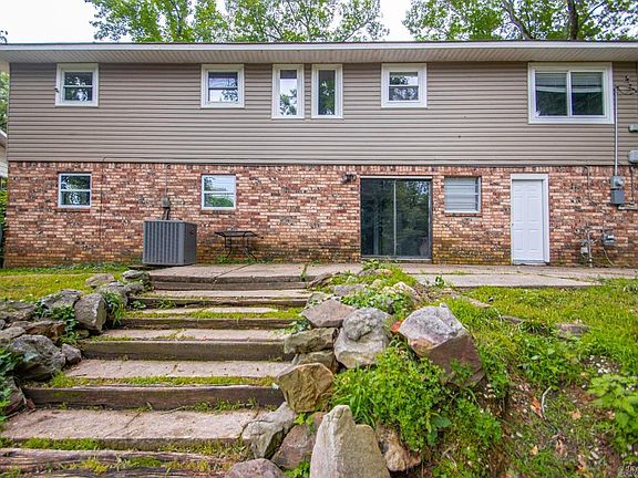 5th image of 124 Springwood Dr