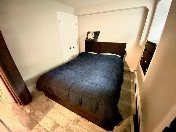 5th image of 247 Grove St APT 1