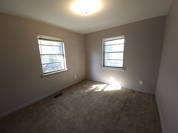 5th image of 3506 W Capitol Ave