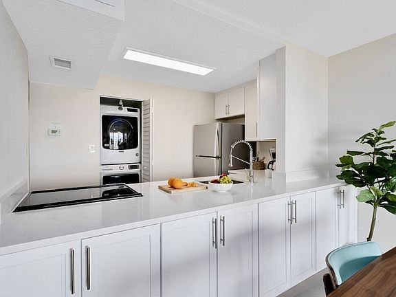 5th image of 5300 Ocean Beach Blvd APT 501