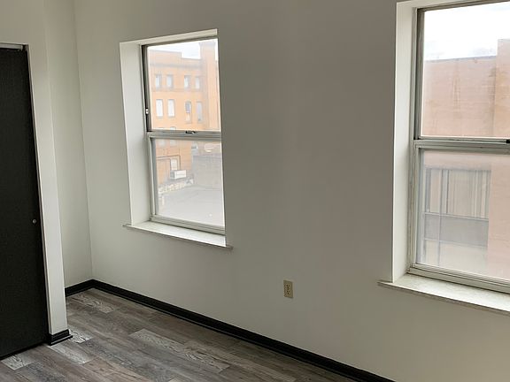 5th image of 117 Fairmont Ave #204
