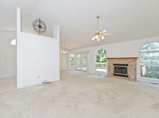 1547 Prospect Lakes Dr, Wentzville, MO 63385
