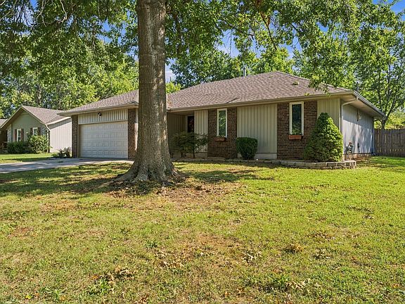 3rd image of 1120 E Highpoint Street