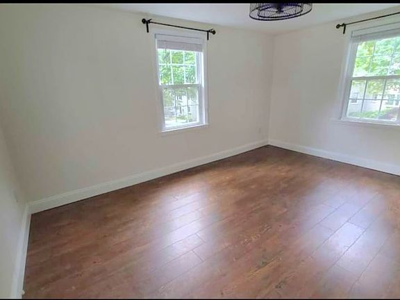 5th image of 704 S Arlington Mill Dr APT 201