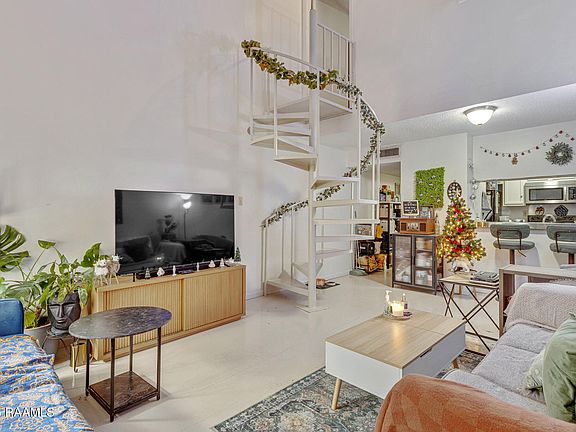 3rd image of 300 Lozes Ave APT 1203