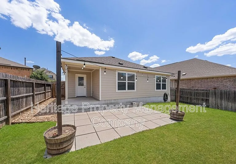 6083 Akin Cir — Photo 32
