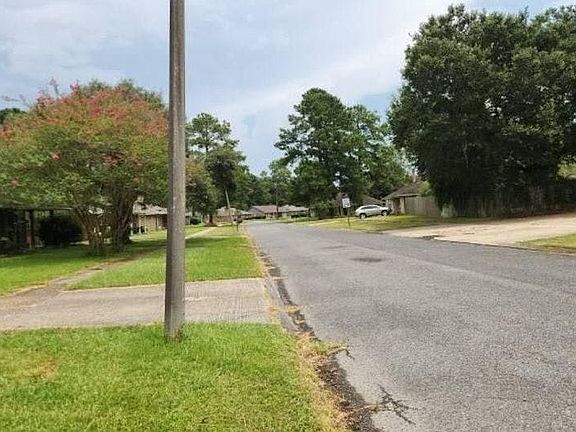 5th image of 13611 Katherine Ave