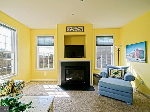 4th image of 35811 S Gloucester Cir