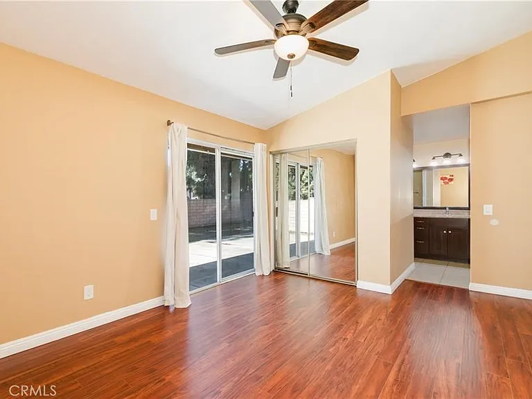1044 Cogburn Ln — Photo 12