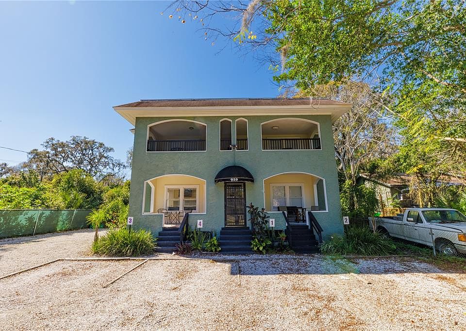 1st image of 910 N AMELIA AVENUE