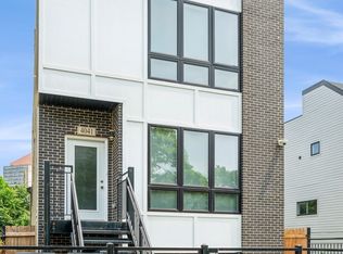 4041 S Prairie Ave #2, Chicago, IL 60653