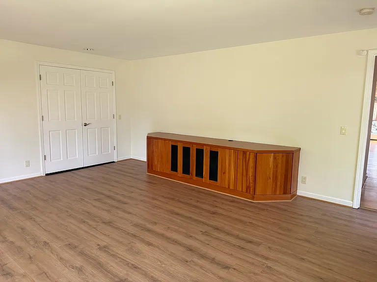 2507 Medina Cir — Photo 10