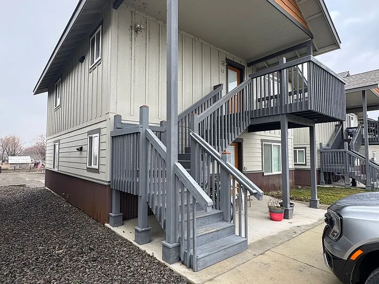 2225 N Airport Rd — Photo 17