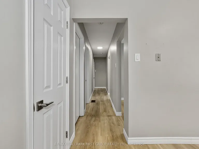 176 Sydenham St #UPPER — Photo 9