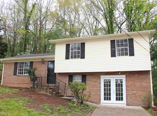 121 Maxanna Dr, Anniston, AL 36206