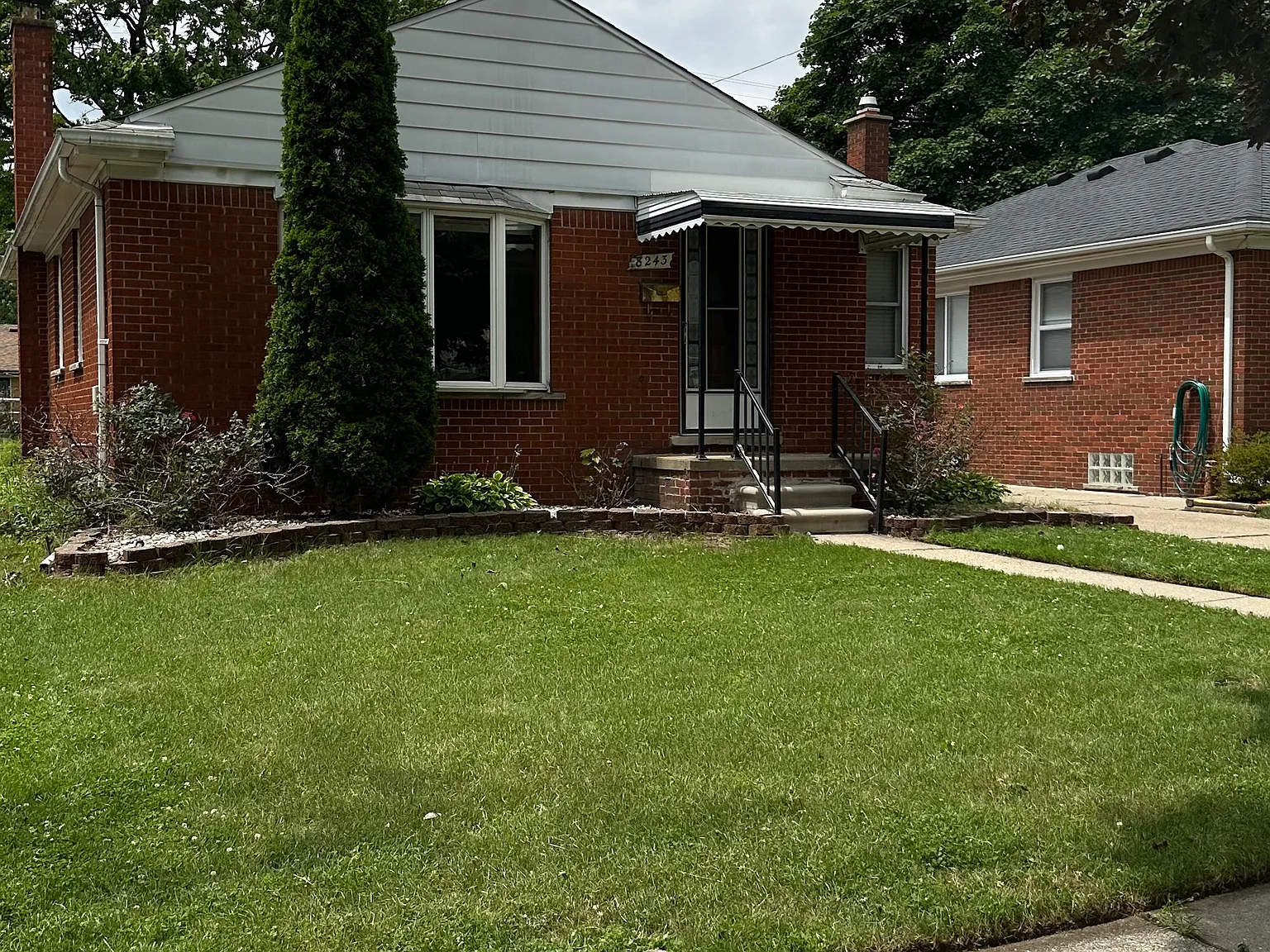 3 bed, 2088 sqft, $2,300 — Photo 3